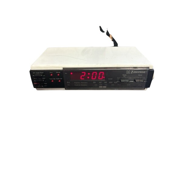 Emerson Vintage White AM/FM Clock Radio Tested Working - Picture 1 of 7